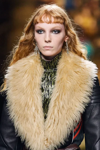 Look 69
